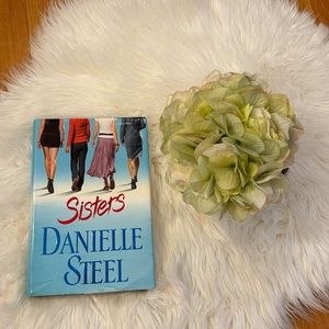 Sisters Novel by Danielle Steel Book